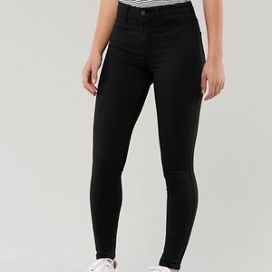black hollister jeans
